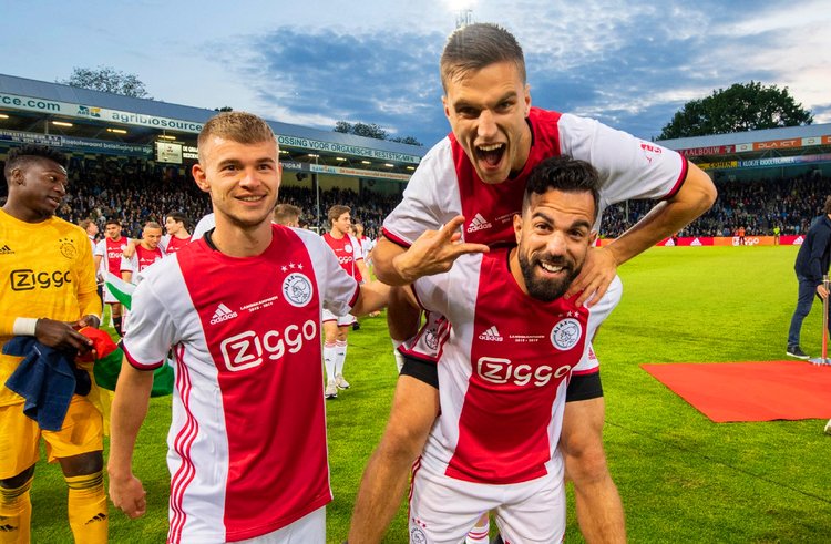 不绝于耳 不绝于耳